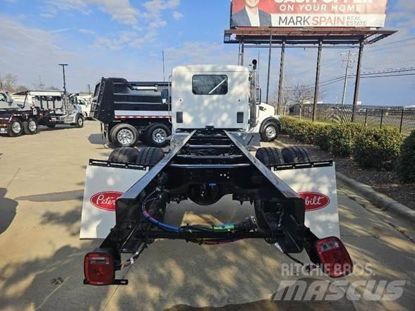 Peterbilt 536 Шасси с кабиной