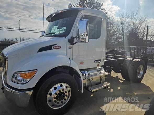 Peterbilt 536 Седельные тягачи