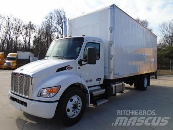 Peterbilt 536 Строительная техника - Другие