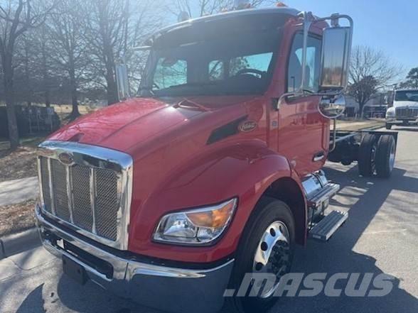 Peterbilt 536 Шасси с кабиной