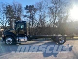 Peterbilt 536 Шасси с кабиной