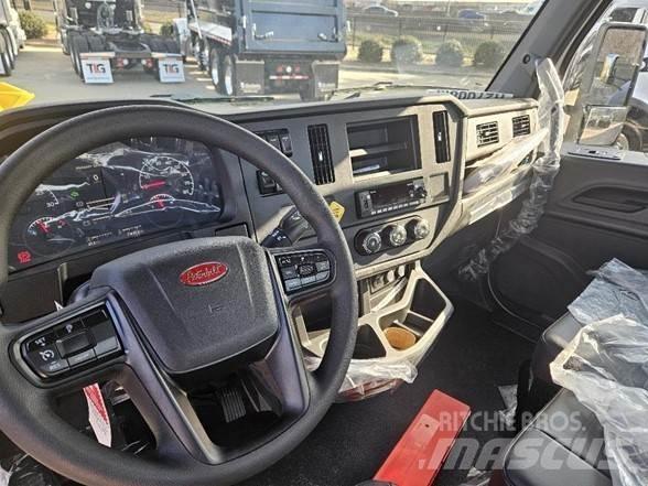 Peterbilt 536 Шасси с кабиной