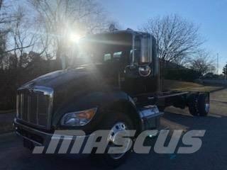 Peterbilt 536 Шасси с кабиной
