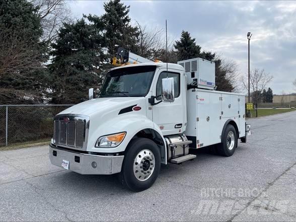 Peterbilt 536 Строительная техника - Другие