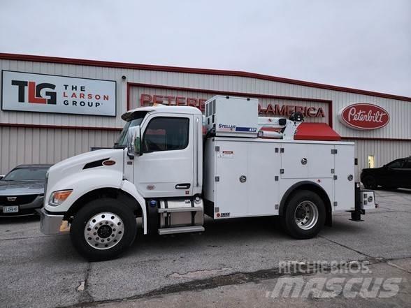 Peterbilt 536 Строительная техника - Другие