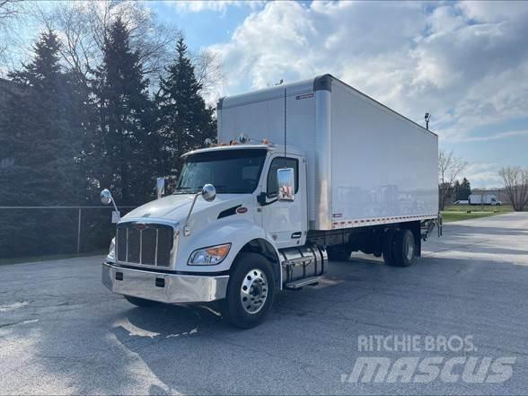 Peterbilt 536 Строительная техника - Другие