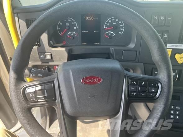 Peterbilt 536 Строительная техника - Другие
