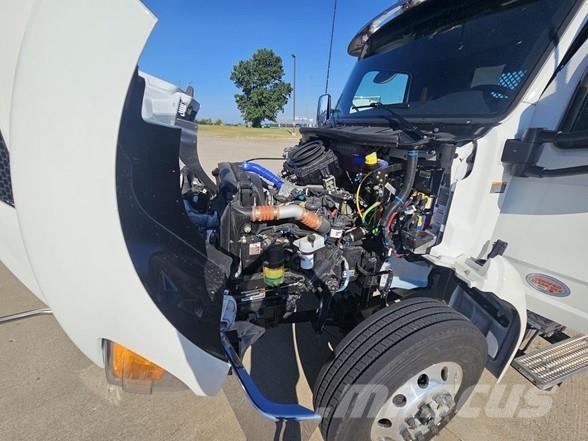 Peterbilt 536 Грузовики-платформы/боковая разгрузка