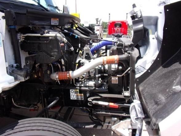 Peterbilt 536 Грузовики-Фургоны