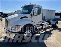 Peterbilt 537 Шасси с кабиной