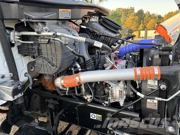 Peterbilt 537 Седельные тягачи