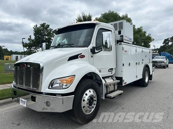 Peterbilt 537 Строительная техника - Другие