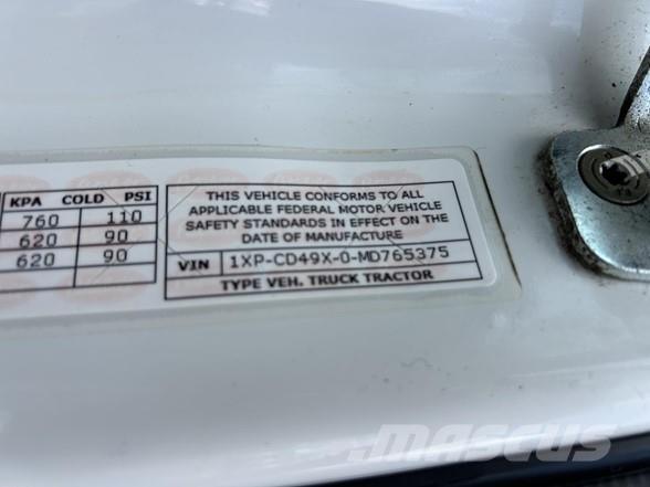 Peterbilt 567 Седельные тягачи