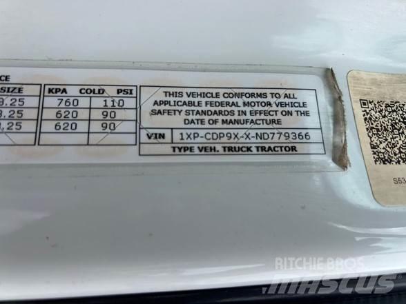 Peterbilt 567 Седельные тягачи