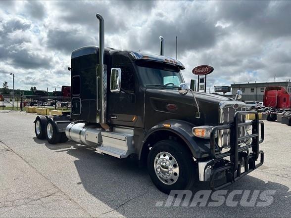 Peterbilt 567 Седельные тягачи