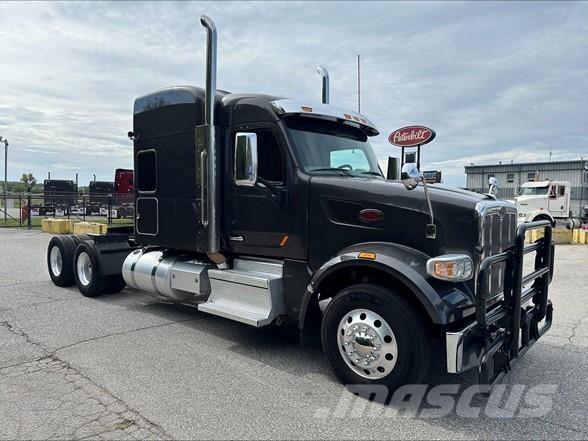 Peterbilt 567 Седельные тягачи