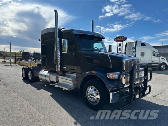 Peterbilt 567 Седельные тягачи