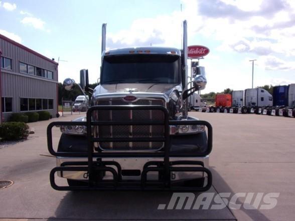 Peterbilt 567 Седельные тягачи