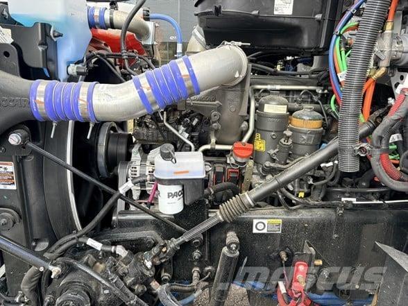 Peterbilt 567 Строительная техника - Другие