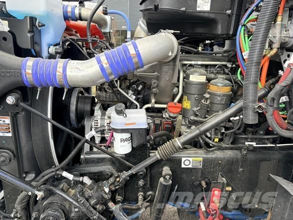 Peterbilt 567 Строительная техника - Другие