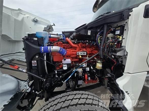 Peterbilt 567 Седельные тягачи