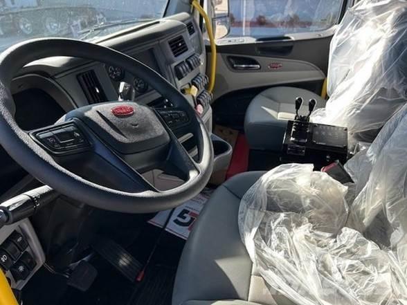Peterbilt 567 Шасси с кабиной