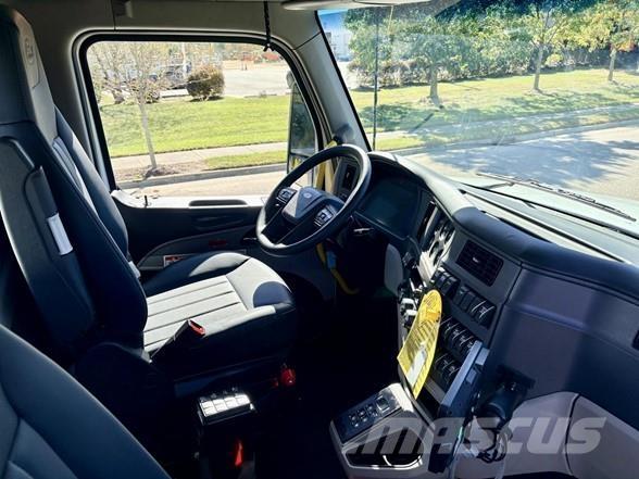 Peterbilt 567 Строительная техника - Другие