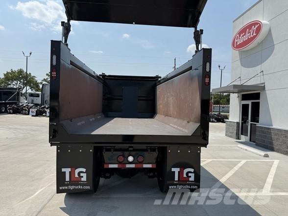 Peterbilt 567 Грузовики-Самосвалы