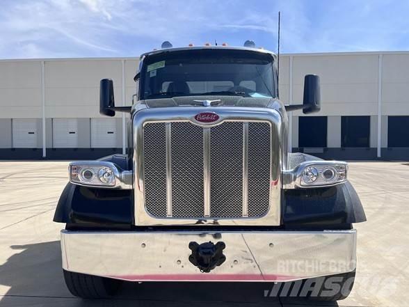 Peterbilt 567 Грузовики-Самосвалы