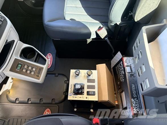 Peterbilt 567 Грузовики-Самосвалы