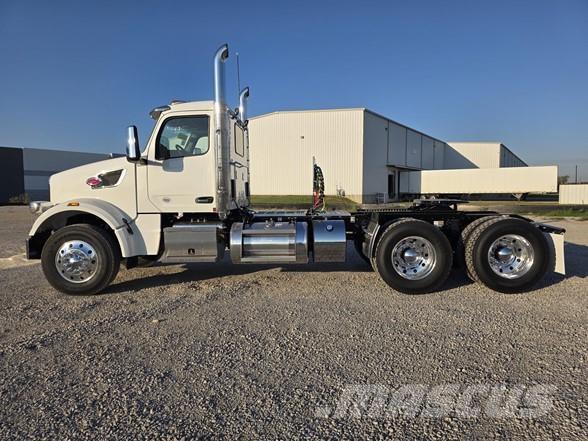 Peterbilt 567 Седельные тягачи