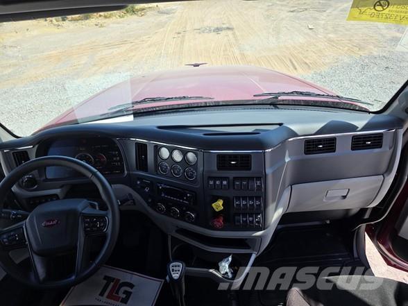 Peterbilt 567 Седельные тягачи