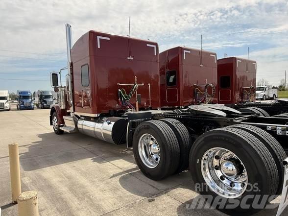 Peterbilt 589 Седельные тягачи