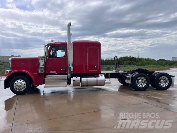 Peterbilt 589 Седельные тягачи