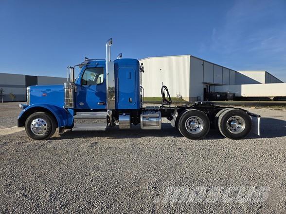 Peterbilt 589 Седельные тягачи