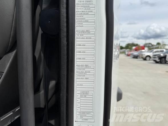 Volvo VNL42860 Седельные тягачи