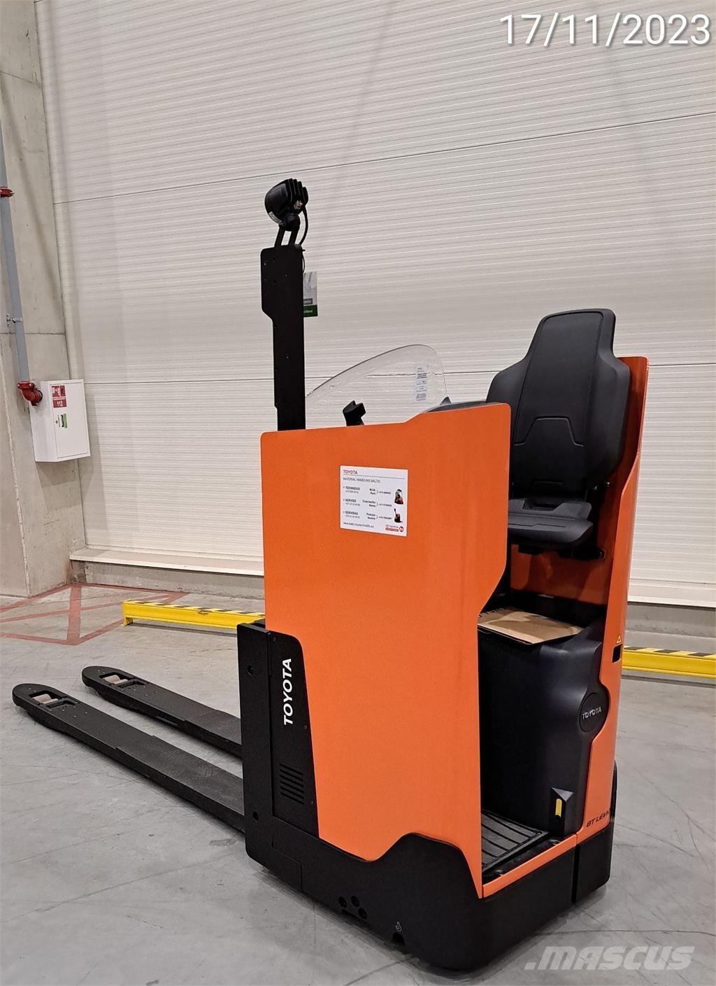 BT LSI200 Самоходные электрические тележки