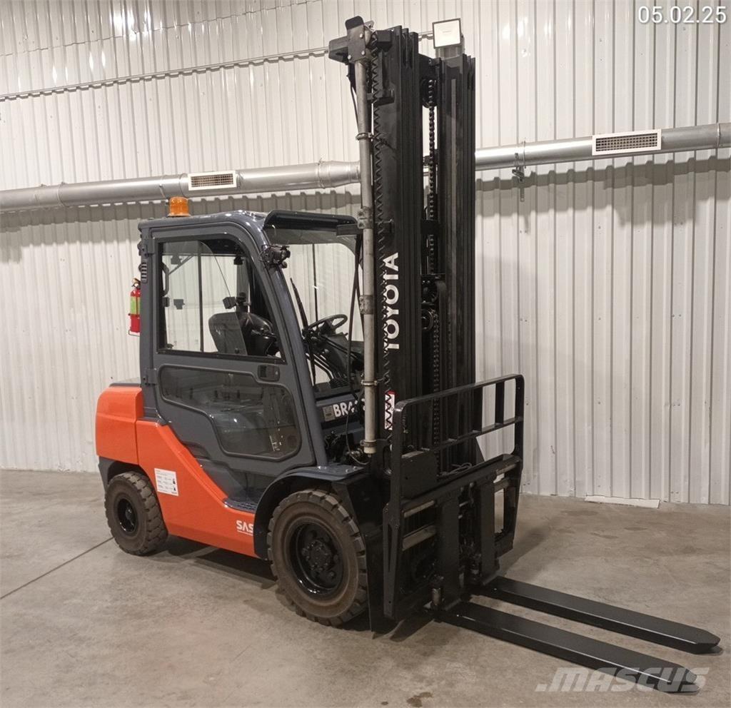 Toyota 02-8FDF30 Дизельные погрузчики