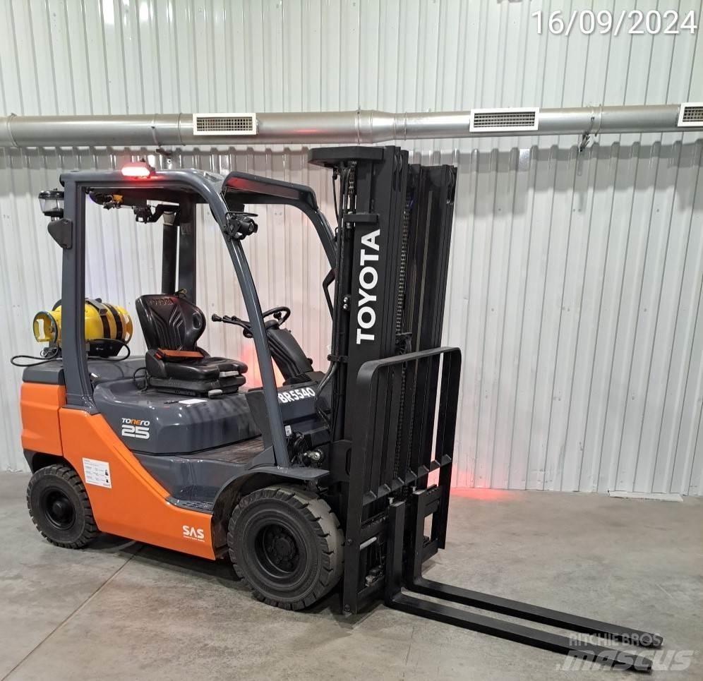 Toyota 02-8FGF25 Газовые погрузчики