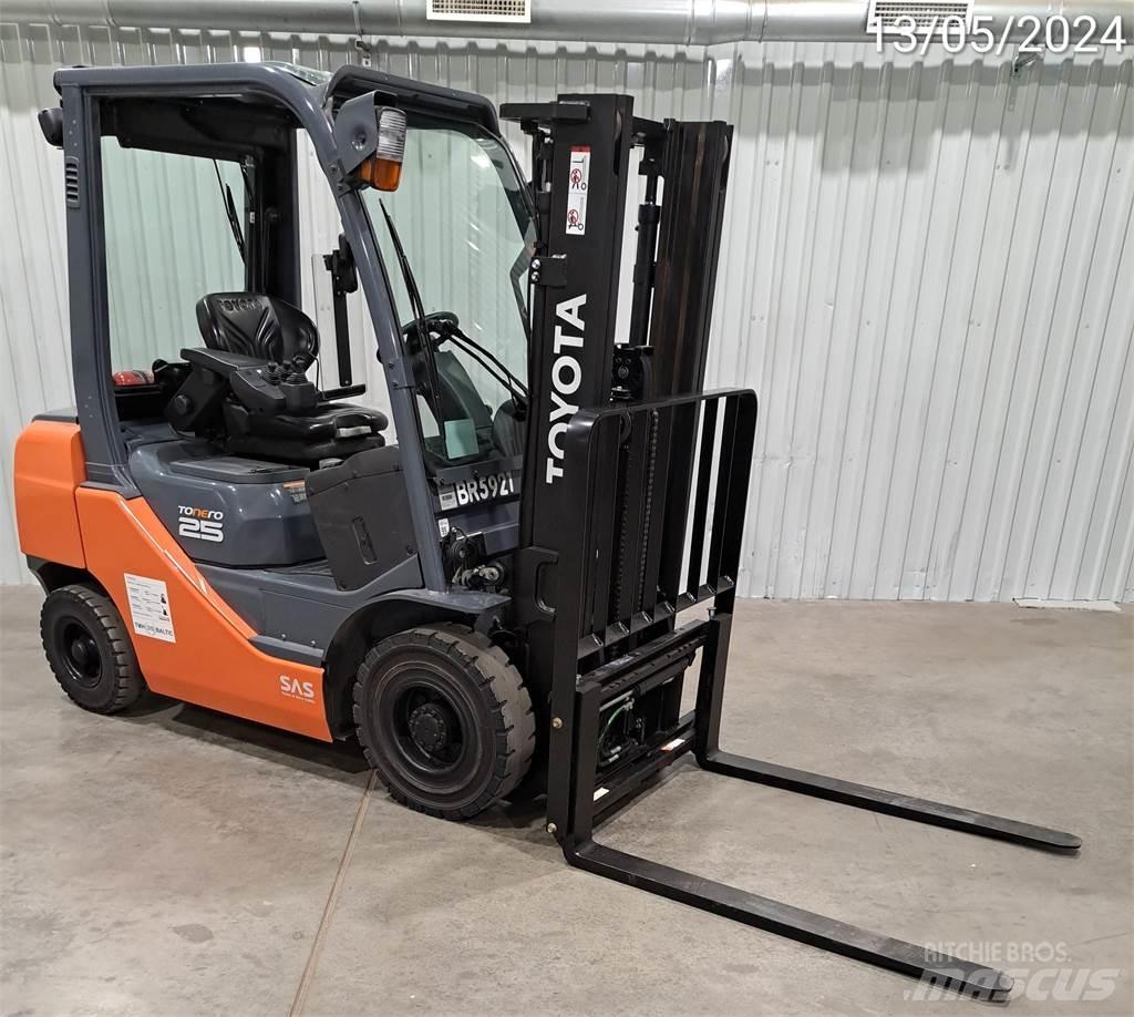 Toyota 52-8FDF25 Дизельные погрузчики