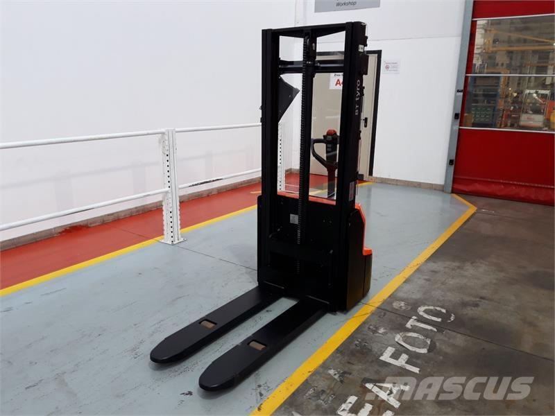 BT SHE100 Ручные штабелёры