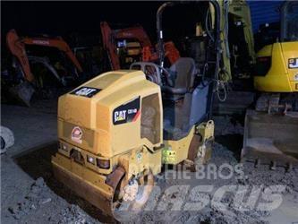 CAT CB14B Катки тротуарные