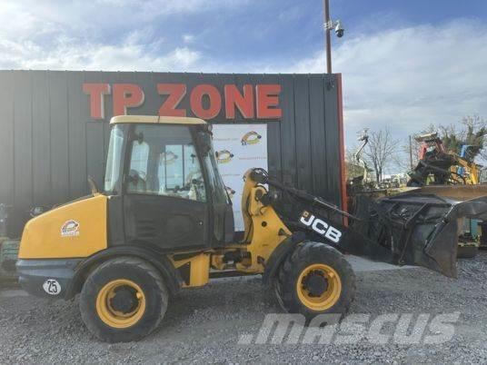 JCB 406 à 23500 € HT Фронтальные погрузчики