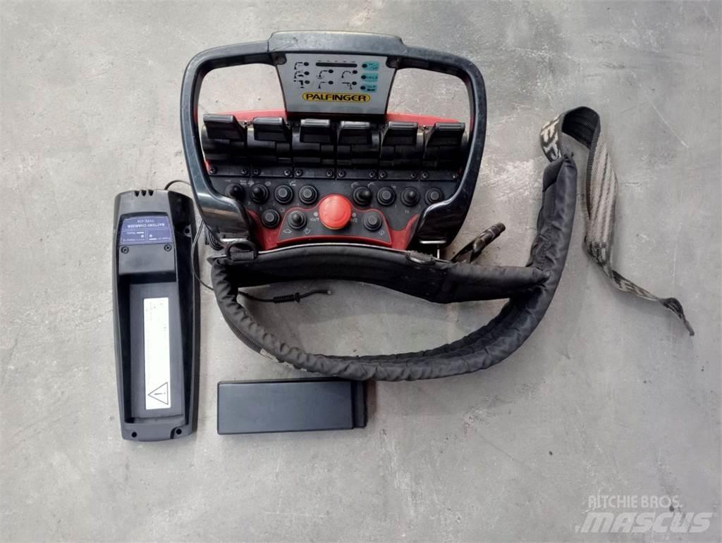 Palfinger PK 23002 Краны-манипуляторы