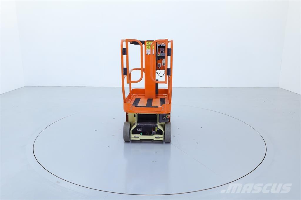 JLG 1230ES Вертикальные мачтовые подъемники