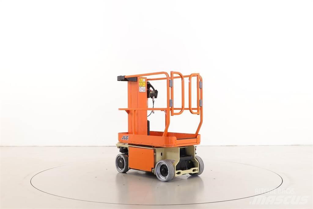 JLG 1230ES Вертикальные мачтовые подъемники