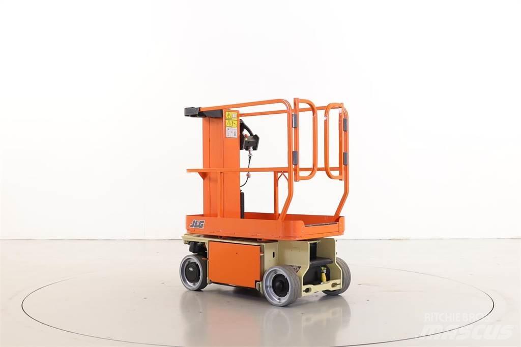 JLG 1230ES Вертикальные мачтовые подъемники