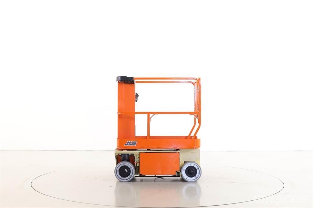 JLG 1230ES Вертикальные мачтовые подъемники