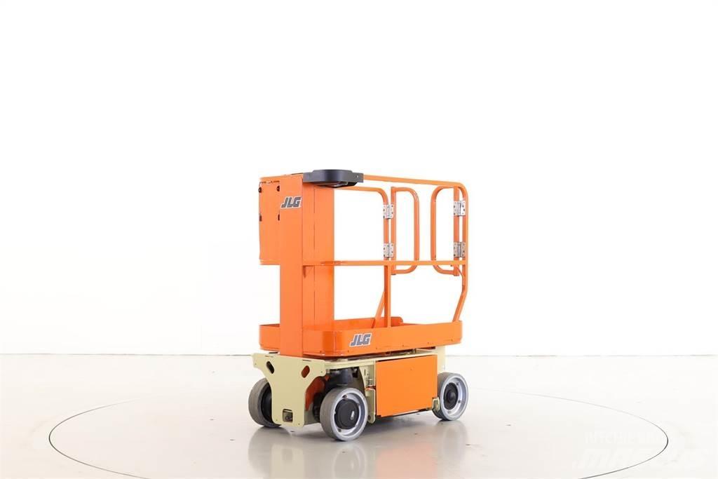 JLG 1230ES Вертикальные мачтовые подъемники
