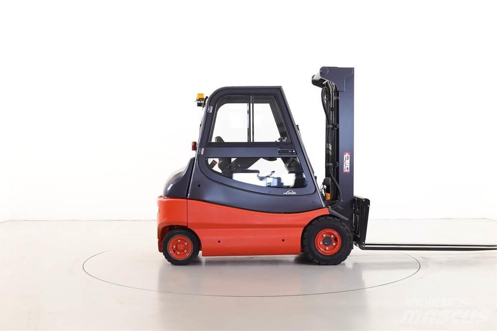 Linde E30-02/336 Электропогрузчики